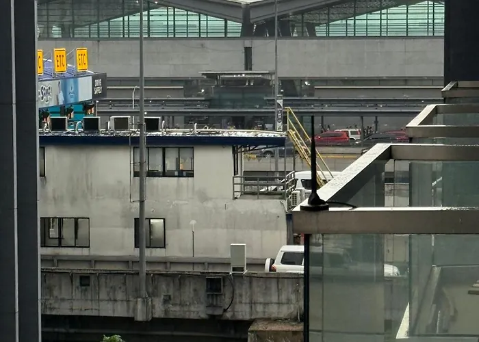Aparthotel Santis Place Condotels 81 Newport Across Naia Terminal 3 - Runway