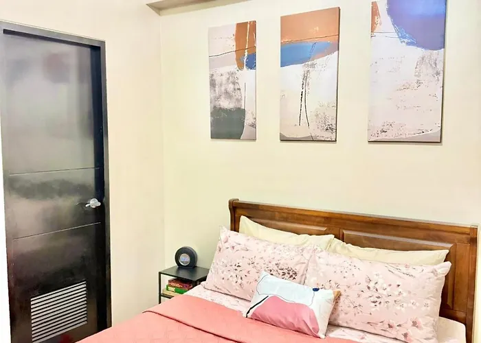 Santis Place Condotels 81 Newport Across Naia Terminal 3 - Runway Aparthotel 4*